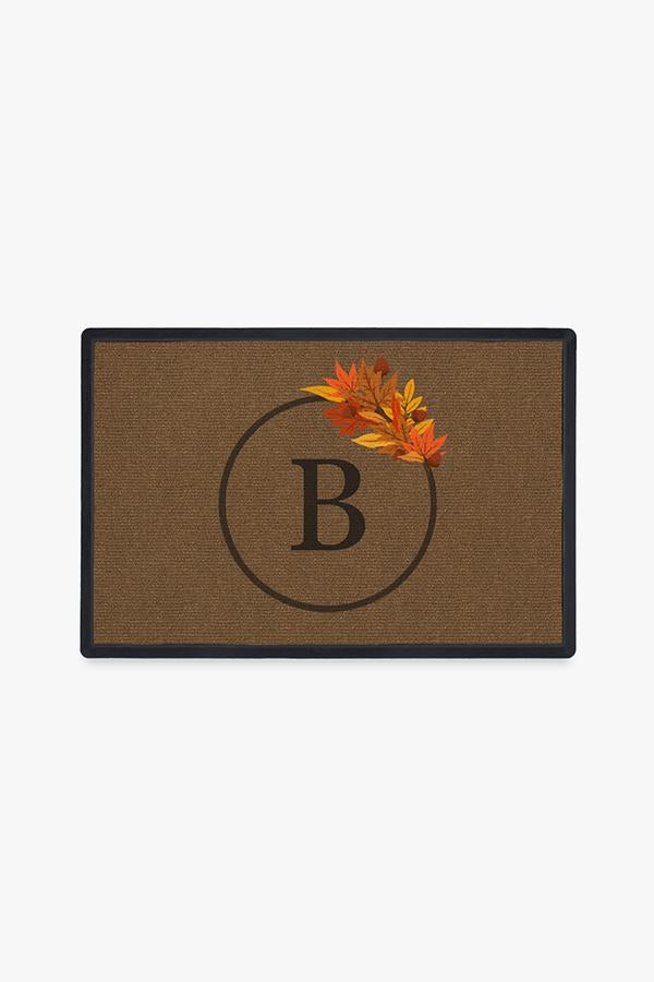 Paillasson lavable de saison d'automne avec bordure monogrammée de feuilles d'automne pour entrée et porche