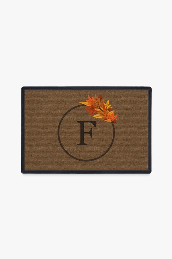 Paillasson lavable de saison d'automne avec bordure monogrammée de feuilles d'automne pour entrée et porche
