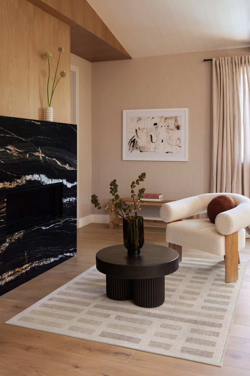 Tapis plat moderne et décontracté avec motif lavable en briques ivoire naturel, idéal pour le salon et la chambre.