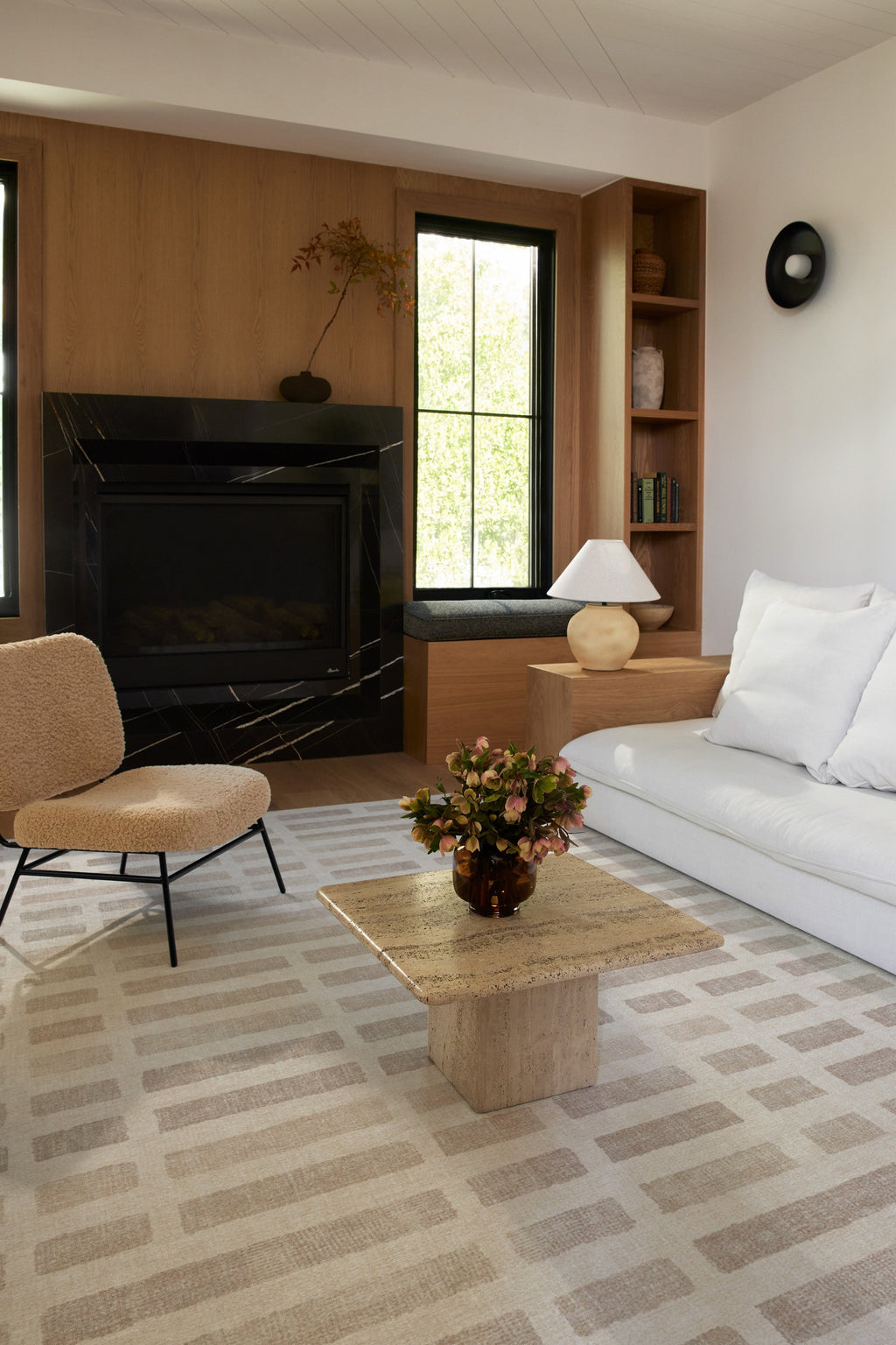 Tapis plat moderne et décontracté avec motif lavable en briques ivoire naturel, idéal pour le salon et la chambre.