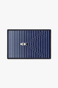 Paillasson lavable Coastal Nautical avec motif de voilier ombré bleu pour l'entrée et le porche